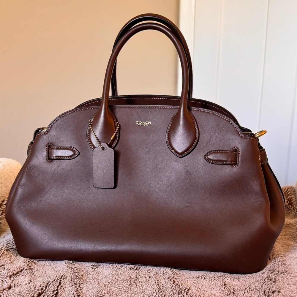 Coach Empire 35 in Maple